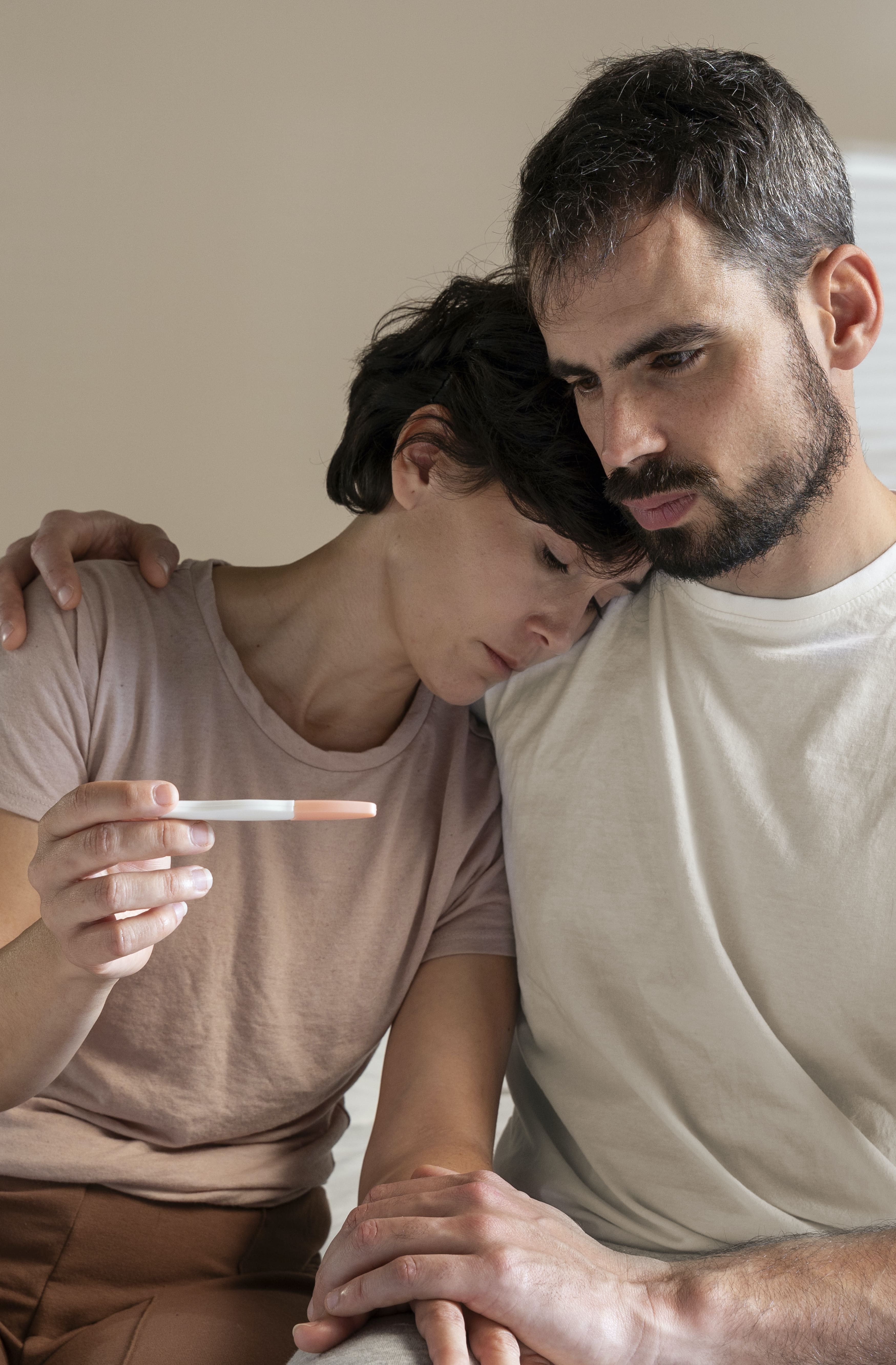 https://bo.farmaciadelomar.pt/FileUploads/noticias/couple-suffering-from-infertility-1.jpg